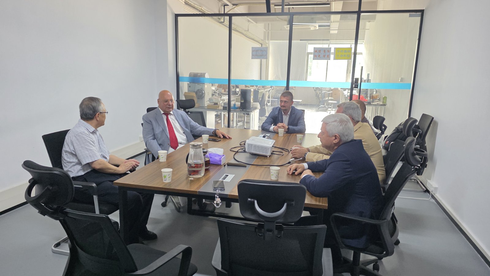 МЕМОРАНДУМ ЗА СЪТРУДНИЧЕСТВО С ИНСТИТУТА ДЖОНШАН снимка 6